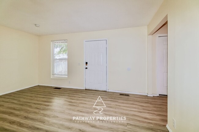 Building Photo - 3183-3183 S Harlingen Cir