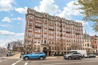 Building Photo - 464 Commonwealth Ave