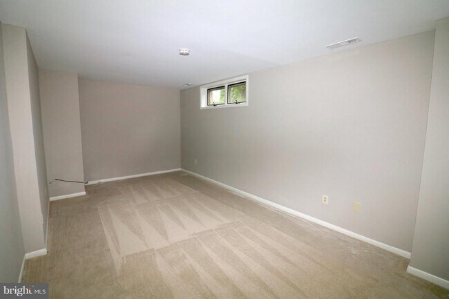 Building Photo - 449 Colonial Ridge Ln