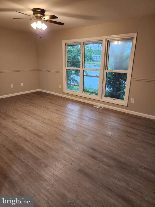 Foto principal - 1925 Brookside Dr