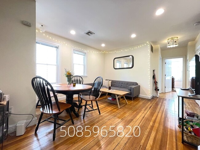 Building Photo - Coolidge Corber Area on Brookline, Eat-in ...