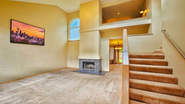 Building Photo - Beautiful 3 Bed 2.5 Bath Home in Sought Af...