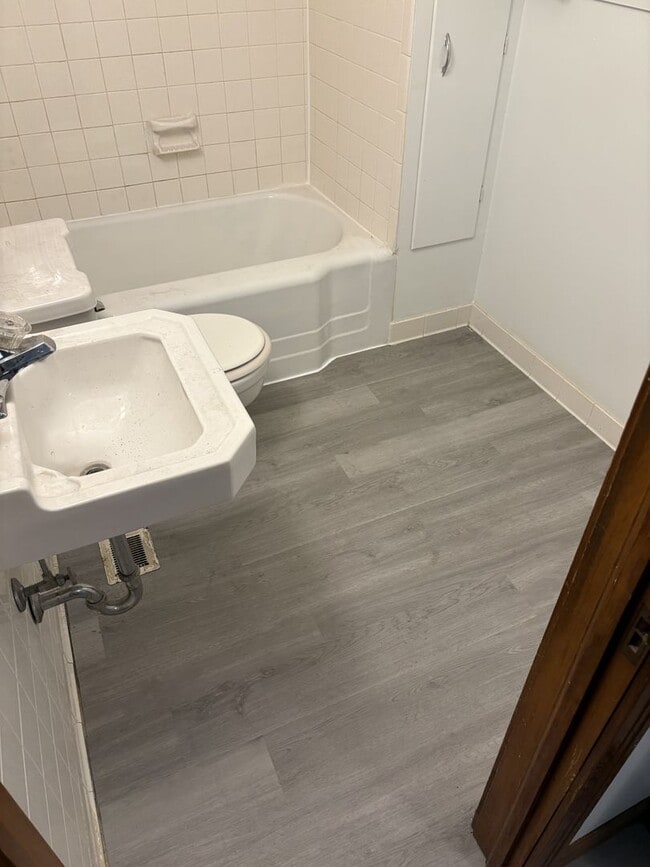 Building Photo - Tonawanda