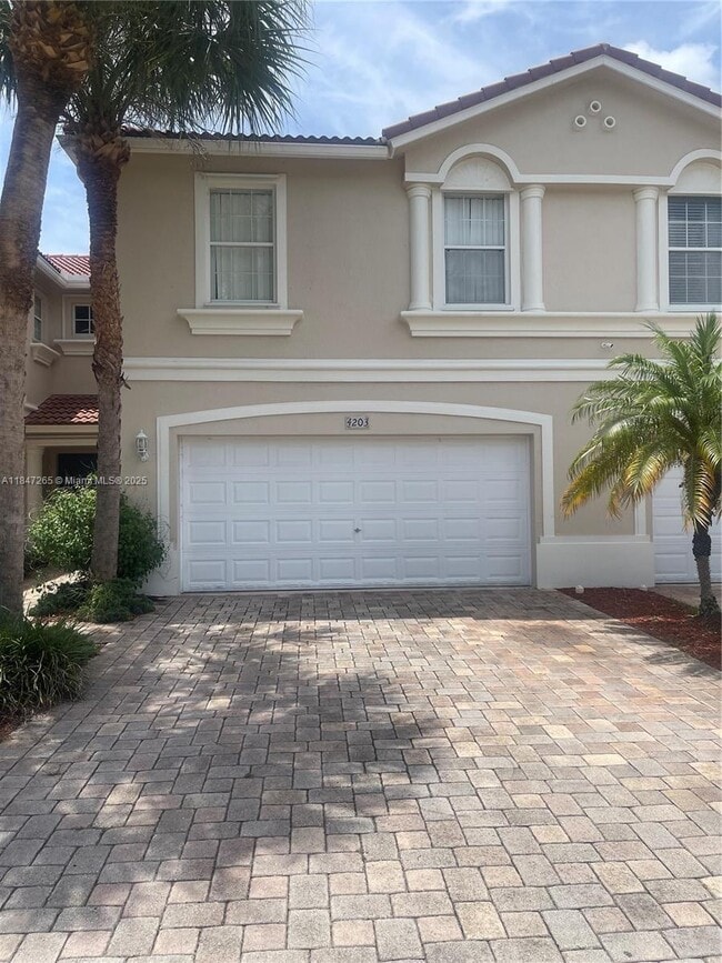 Building Photo - 4203 Cohune Palm Ct