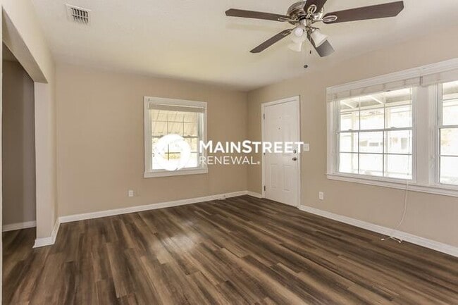 Foto del edificio - 3 Bedroom Pet-Friendly Home in Jacksonvill...