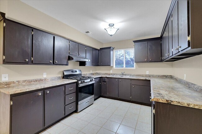 Foto del edificio - 1072 Grand Ave