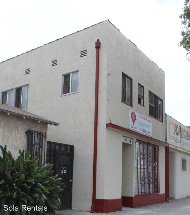 Building Photo - 1412 W Florence Ave