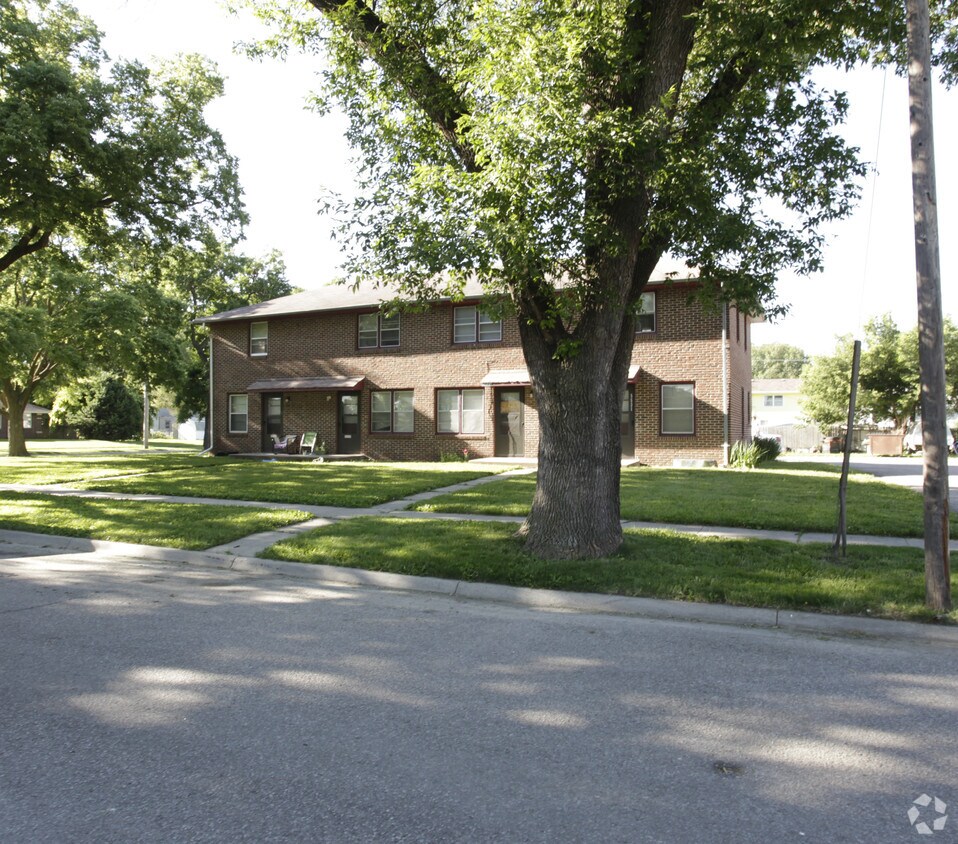 Building Photo - 5341-5501 Benton St