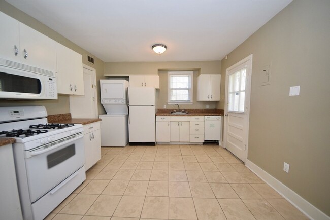 Foto del edificio - Cute 2 bed, 1 bath home in the High Point ...