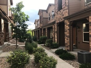 Building Photo - 6253 UPHAM Heights