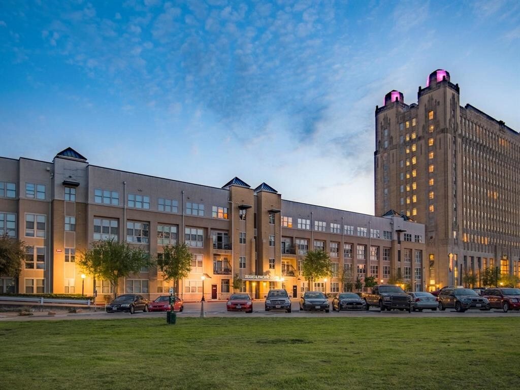 221 W Lancaster Ave Unit 5004, Fort Worth, TX 76102 Condo for Rent in
