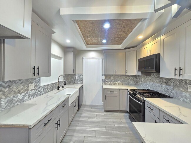 Foto del edificio - 44309 Date Ave