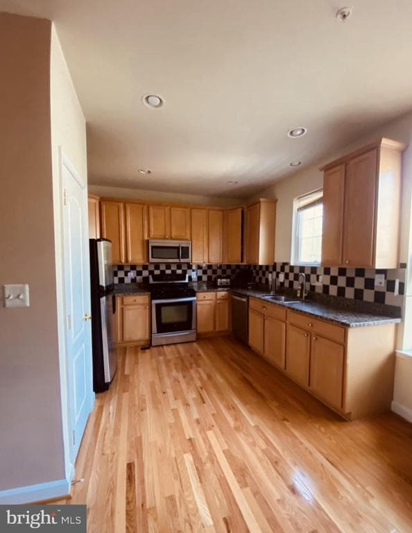 Building Photo - 4208 Talmadge Cir