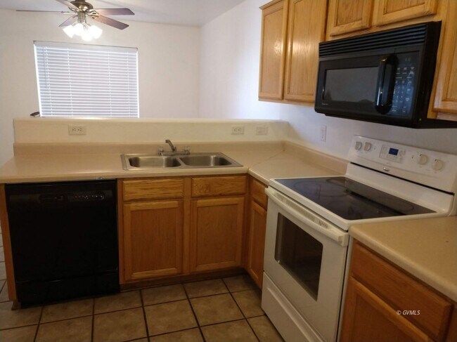 Foto del edificio - 1305 Crimson Canyon Dr