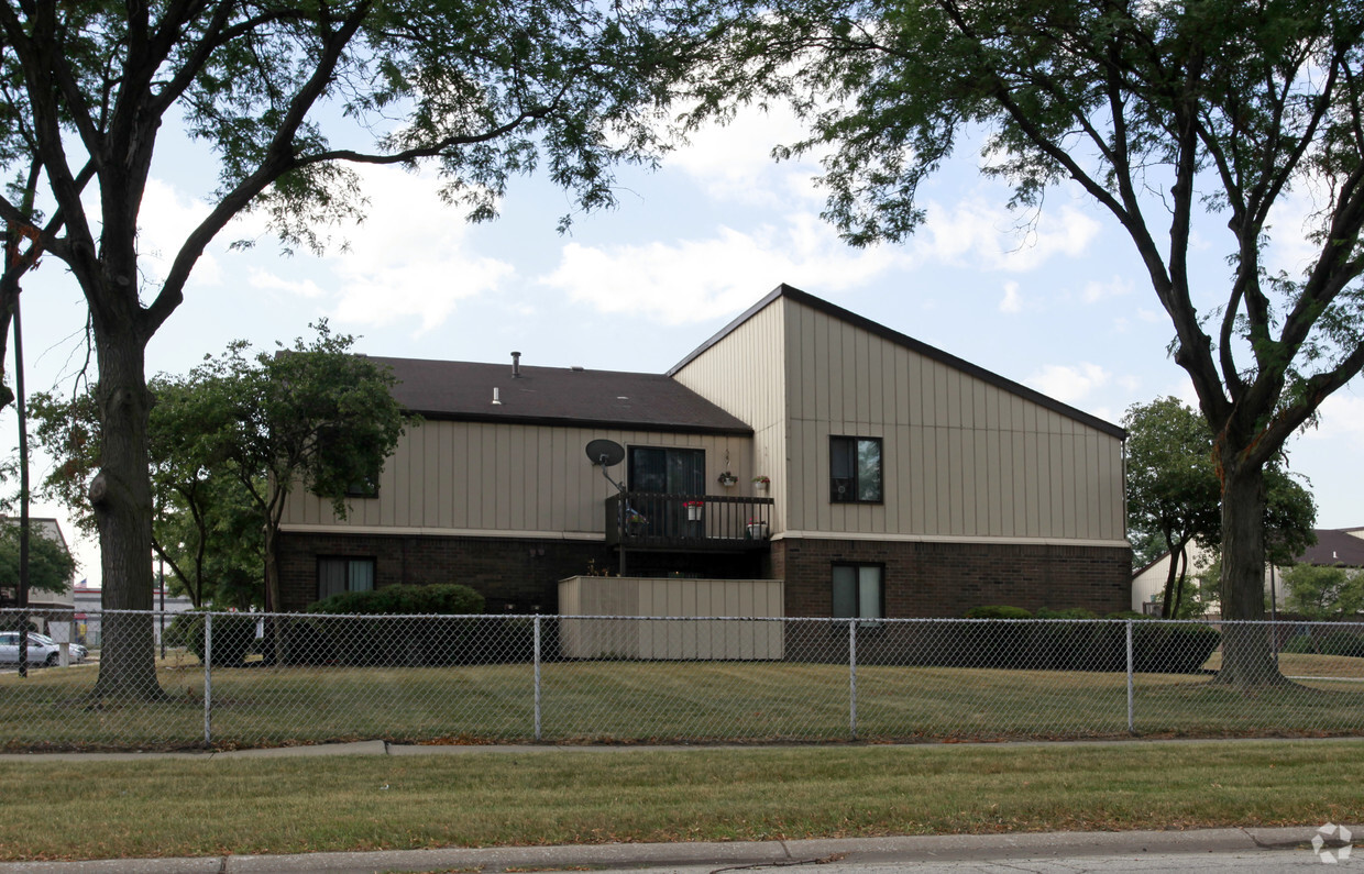 Primary Photo - Boardwalk Apartments