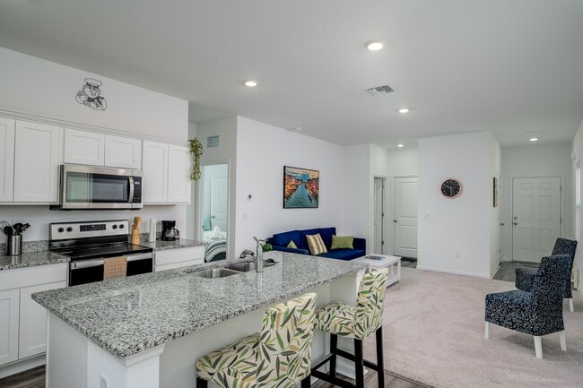 Foto del edificio - 35529 Buttonweed Trl