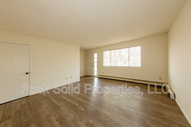 Foto del edificio - 4721 Hickory Pl