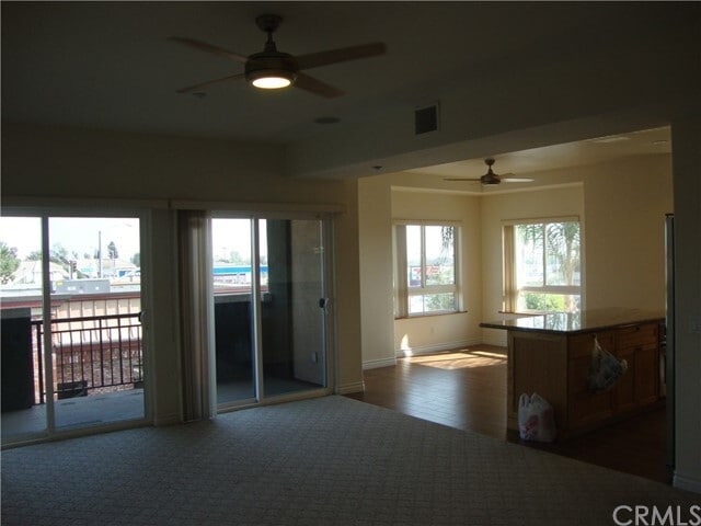 Building Photo - 228 S Olive Ave