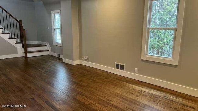 Building Photo - 86 Sea Drift Ave