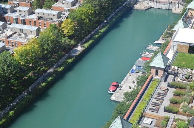 Foto del edificio - 474 N Lake Shore Dr