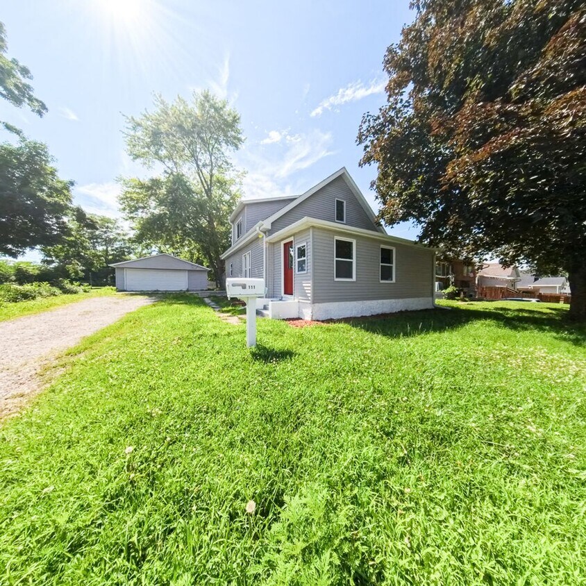 Foto principal - 3-Bed 2 Bathroom House
