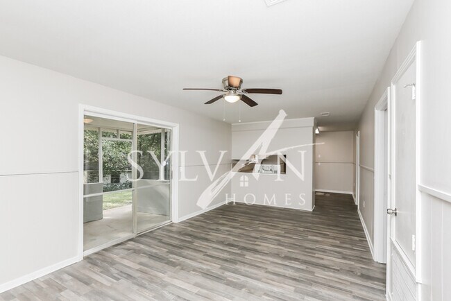 Building Photo - This charming home is move-in ready!