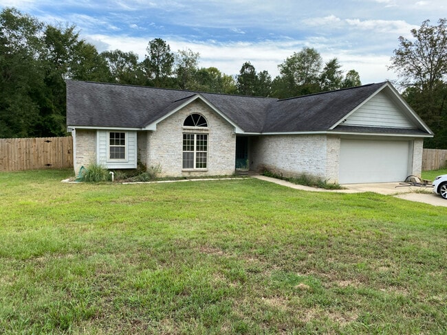 Building Photo - 68 Chauvin Dr