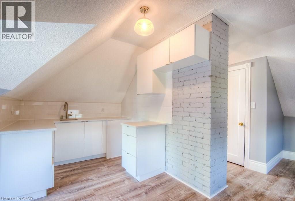 Photo du bâtiment - 16 Wellington St N