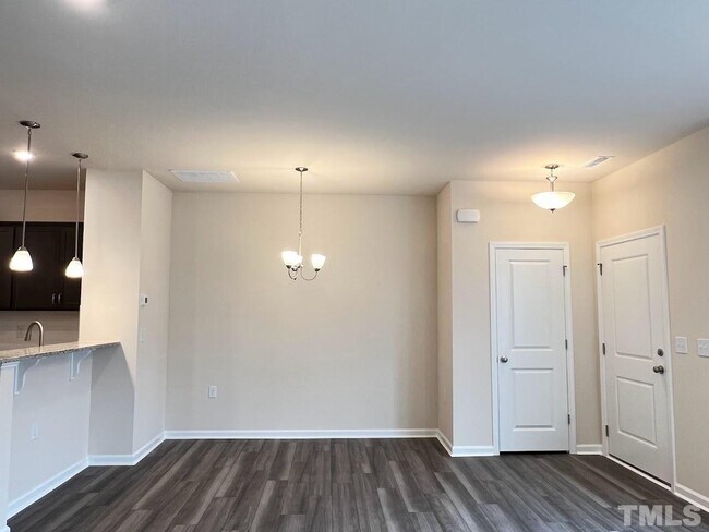 Foto del edificio - 3 Bedroom 2.5 Double Garage Townhome for Rent