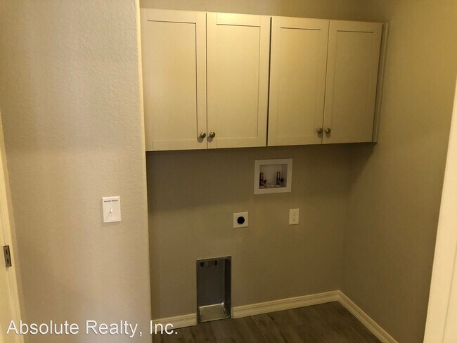 Foto del edificio - 3 br, 2 bath House - 6505 Watusi Rd