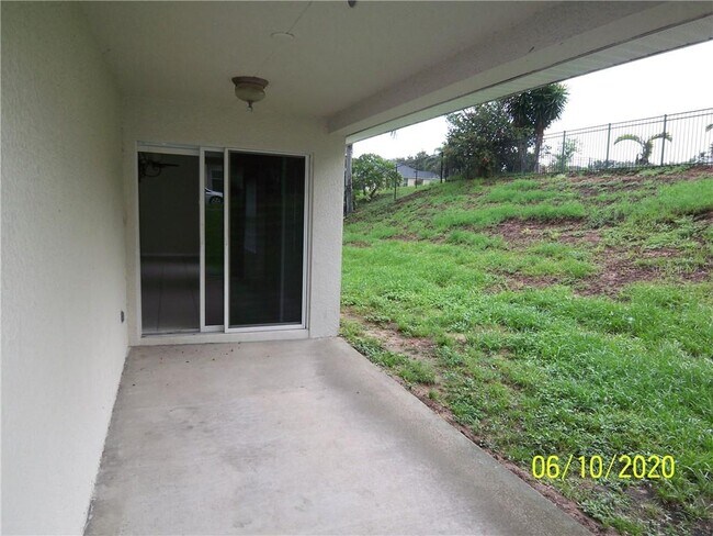 Building Photo - 12121 Still Meadow Dr