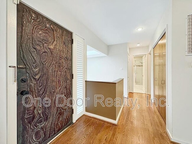 Foto del edificio - 609 Indian Springs Ct