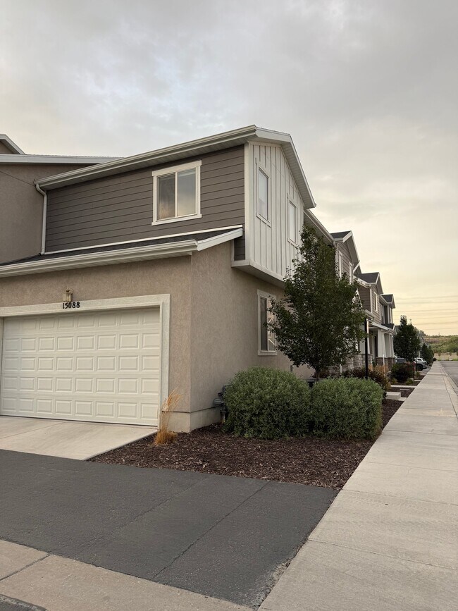 Foto del edificio - 15088 S Wild Horse Wy