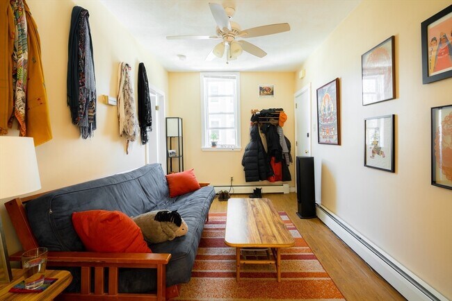 Foto del edificio - 328 Beacon St