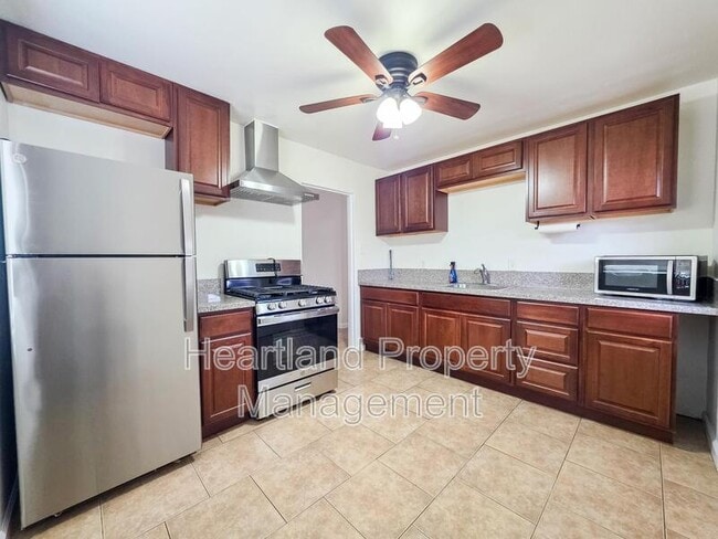 Foto del edificio - 3298 Luna Ave