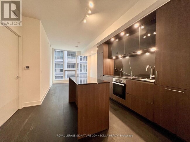 Building Photo - 15 Mercer St