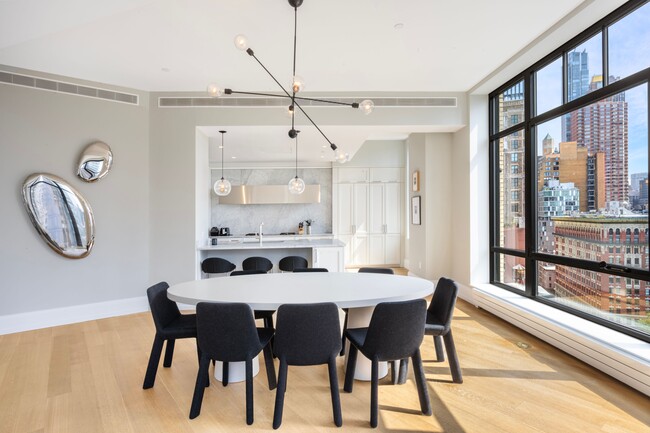 Building Photo - 10 Madison Square N