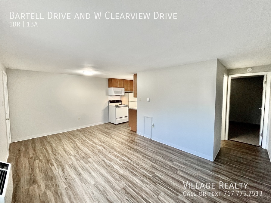 Foto principal - Newly-remodeled 1-Bed Convenient to I-83 &...