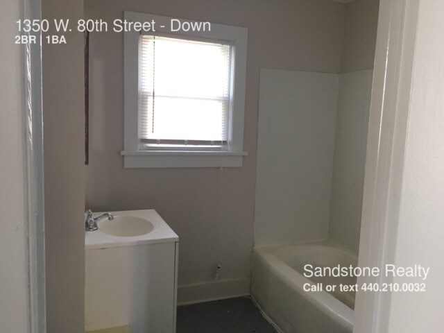 Foto del edificio - 1350 W 80th St