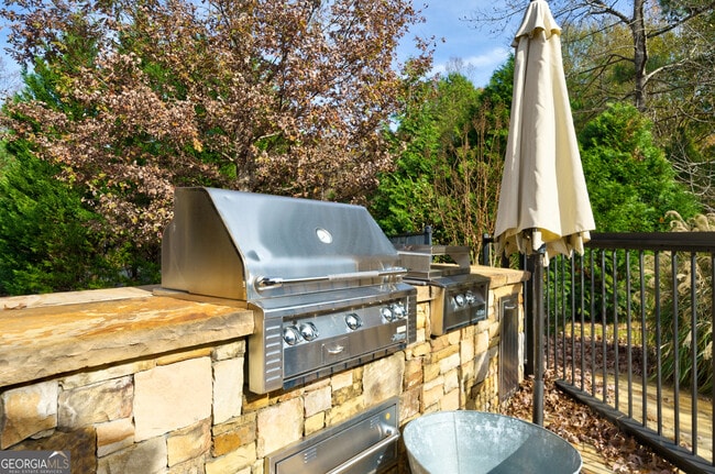 Building Photo - 521 Brendlynn Ct