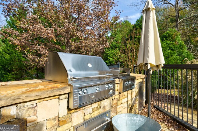 Foto del edificio - 521 Brendlynn Ct