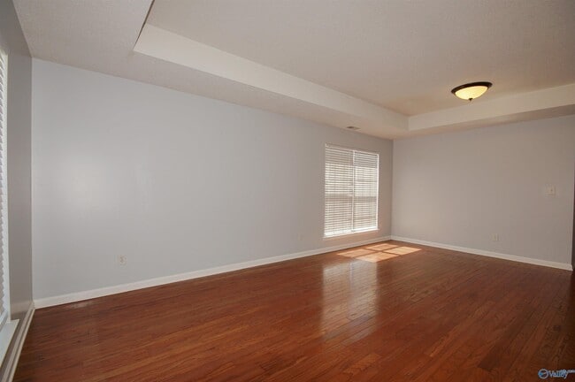 Building Photo - 145 Brass Oak Dr