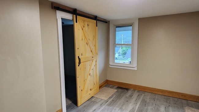 Building Photo - Four bedroom house available now  in Bradford PA! Home has been recently remodeled and is ready t...