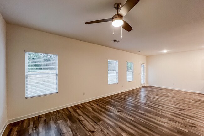 Building Photo - 3502 Misty Hollow Dr