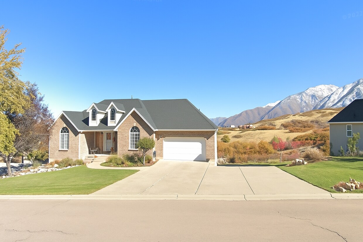 Primary Photo - 116 W Salem Hills Dr