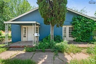 Building Photo - 2809 Kessler Ave