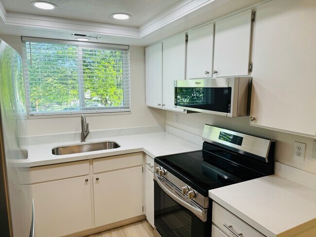 Foto del edificio - 4646 Quail Park Dr