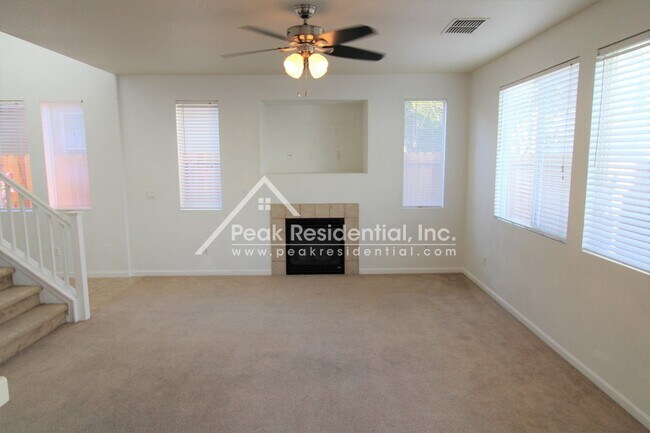 Building Photo - 3 br, 2.5 bath House - 353 Dragonfly Circle