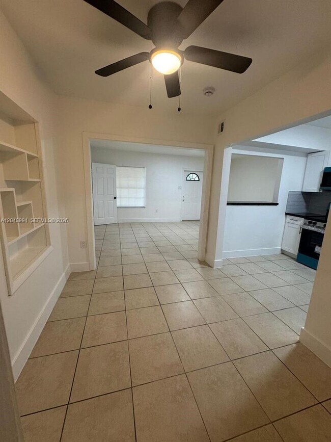 Foto del edificio - 820 NE 141st St