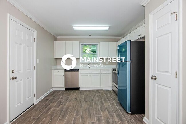 Foto del edificio - 3 Bedroom Pet-Friendly Home in Gastonia, NC with Main Street Renewal